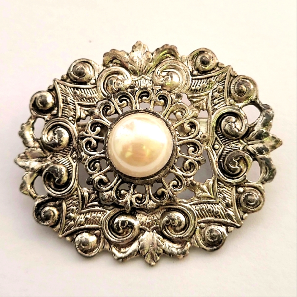 Vintage pin